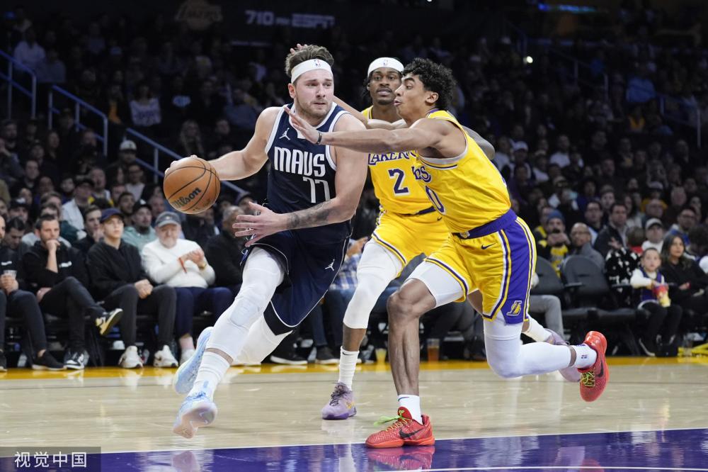 他敏锐地判 他敏锐地判